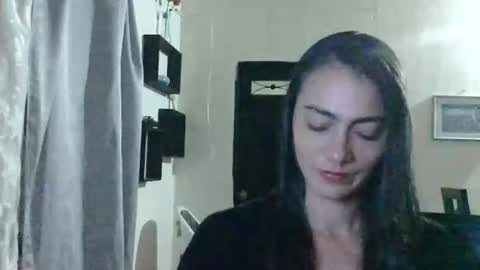 Snapshot of elizka_00 chatting on 04-08-26, 04:34 elizka 00 online show from 04-08-26, 04:34