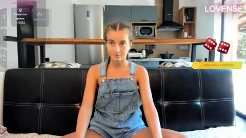 Eliz                               online show from 10-06-25, 09:51