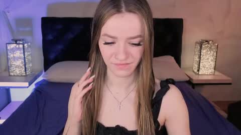 elizzza_ online show from 04-14-26, 05:13