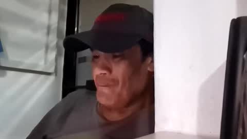 Snapshot of eljim323323 chatting on 10-26-25, 08:20 eljim323323 online show from 10-26-25, 08:20