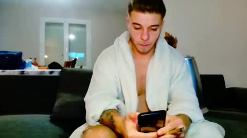 elkafit28 online show from 12-18-24, 08:09