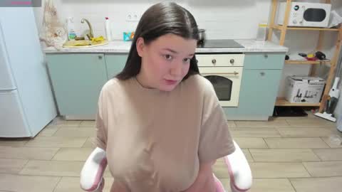 Lina online show from 04-24-26, 03:42