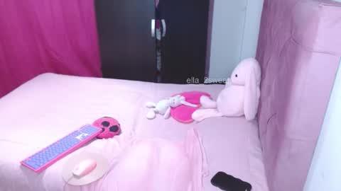 Snapshot of ella_2sweet chatting on 09-26-25, 02:48 Ella online show from 09-26-25, 02:48