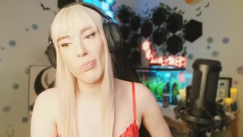 Snapshot of ella_ecstasy chatting on 02-04-25, 02:17 Ella Ecstasy online show from 02-04-25, 02:17