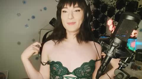 Snapshot of ella_ecstasy chatting on 02-22-25, 03:56 Ella Ecstasy online show from 02-22-25, 03:56