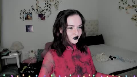 ELLA online show from 12-21-25, 09:16