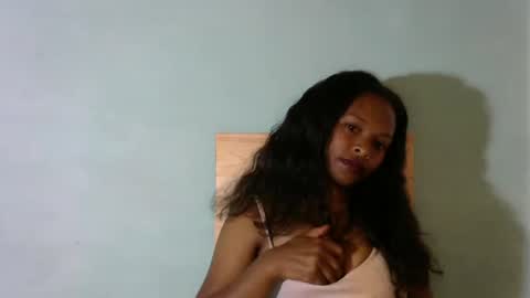 Snapshot of ella_kusih chatting on 05-12-26, 10:12 Kusih online show from 05-12-26, 10:12