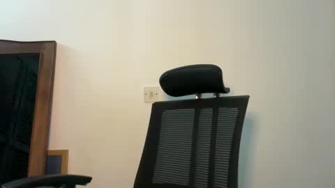 Ella online show from 06-05-26, 08:09