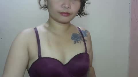 Snapshot of ella_lee15x chatting on 05-29-26, 10:57 ella lee15x online show from 05-29-26, 10:57
