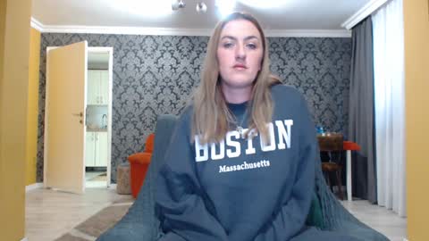 Snapshot of ella_max_live chatting on 01-14-25, 08:20 Ella  Max online show from 01-14-25, 08:20