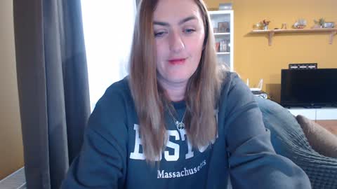 Snapshot of ella_max_live chatting on 01-28-25, 07:00 Ella  Max online show from 01-28-25, 07:00