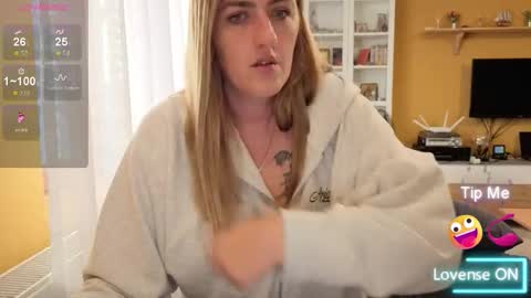 Snapshot of ella_max_live chatting on 09-27-25, 06:51 Ella  Max online show from 09-27-25, 06:51