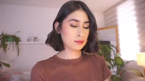 Snapshot of ella_owen chatting on 05-05-26, 02:36 ELLA OWEN online show from 05-05-26, 02:36