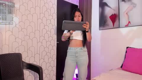 Snapshot of ella_rouse1 chatting on 09-16-25, 11:55 ella rouse online show from 09-16-25, 11:55