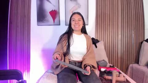 Snapshot of ella_rouse1 chatting on 02-14-26, 04:04 ella rouse online show from 02-14-26, 04:04