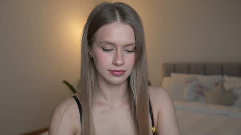 Ella online show from 06-13-26, 06:39