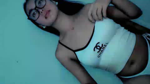 Snapshot of ella_walkerxxx chatting on 06-10-26, 03:44 ella_walkerxxx online show from 06-10-26, 03:44