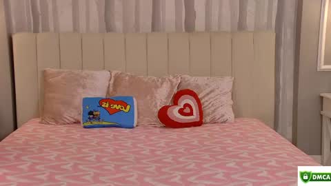 Ella online show from 05-14-26, 04:52