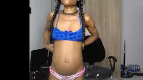 ella online show from 02-25-26, 04:44