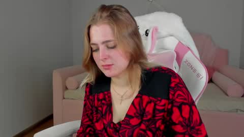 EllaBells online show from 04-05-26, 05:15