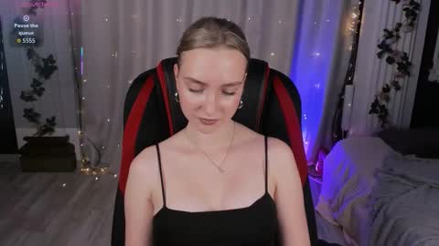 Ella online show from 09-24-25, 02:42