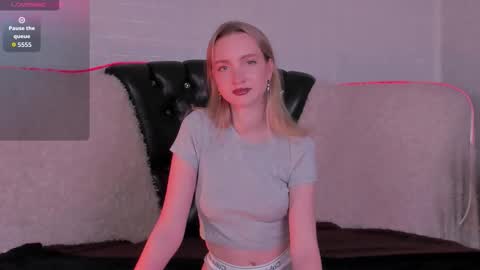 Ella online show from 11-28-25, 12:41