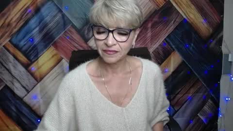 EllaBonito online show from 10-17-25, 05:32