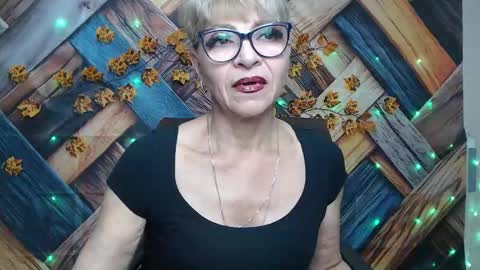 EllaBonito online show from 11-30-25, 06:39