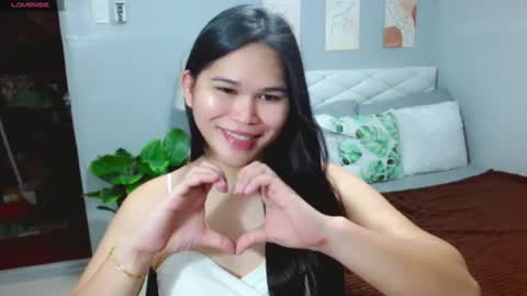 Snapshot of ellaford chatting on 07-27-26, 04:52 EllaFord online show from 07-27-26, 04:52