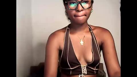 Snapshot of ellah245 chatting on 03-30-26, 09:21 ellah245 online show from 03-30-26, 09:21