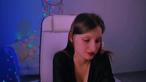 Snapshot of ellahorton chatting on 02-20-25, 06:57 Ella online show from 02-20-25, 06:57