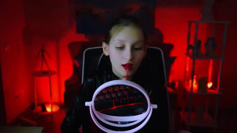 Snapshot of ellahorton chatting on 02-23-25, 05:56 Ella online show from 02-23-25, 05:56