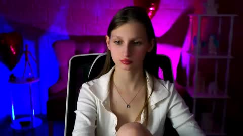 Snapshot of ellahorton chatting on 03-03-25, 05:39 Ella online show from 03-03-25, 05:39