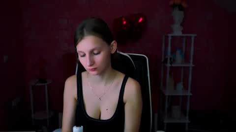 Snapshot of ellahorton chatting on 03-09-25, 07:12 Ella online show from 03-09-25, 07:12