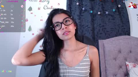 Snapshot of ellajonz chatting on 12-15-24, 04:40 Ella Amoneth online show from 12-15-24, 04:40