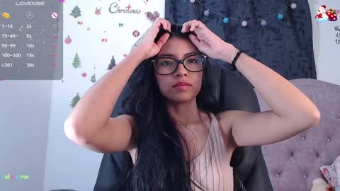 Snapshot of ellajonz chatting on 12-30-24, 04:20 Ella Amoneth online show from 12-30-24, 04:20