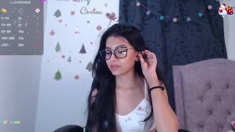 Snapshot of ellajonz chatting on 12-30-24, 07:26 Ella Amoneth online show from 12-30-24, 07:26