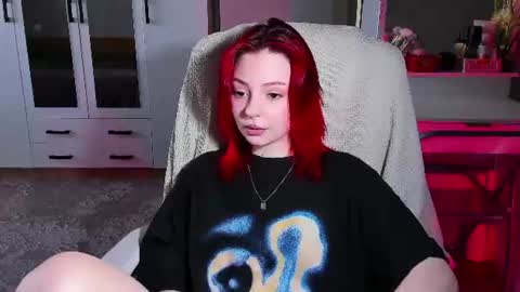 Snapshot of ellales chatting on 06-24-26, 08:46 ellales online show from 06-24-26, 08:46