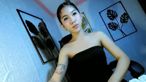 Snapshot of ellaliciousss chatting on 10-01-25, 05:41 ella online show from 10-01-25, 05:41