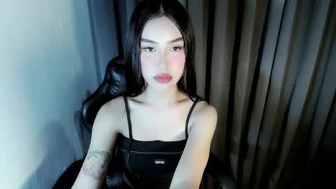 Snapshot of ellaliciousss chatting on 12-04-25, 02:48 ella online show from 12-04-25, 02:48