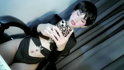 Snapshot of ellaliciousss chatting on 02-18-26, 07:10 ella online show from 02-18-26, 07:10