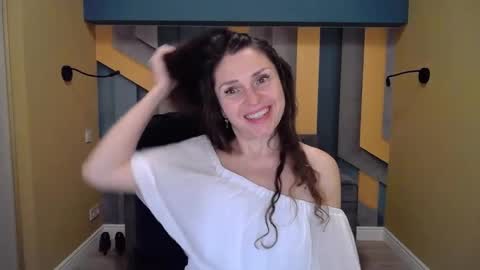 EllaLongs online show from 12-21-24, 04:03