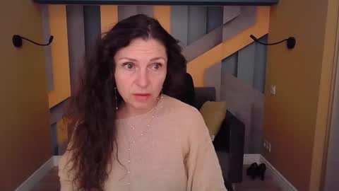 EllaLongs online show from 05-29-26, 11:30