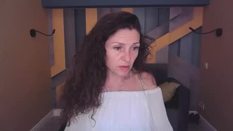 EllaLongs online show from 06-09-26, 11:55