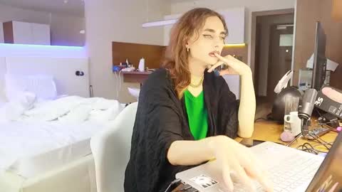 ellamask eroticartsss Leona Parker silkyvelvet however i am RachelRANDOM online show from 01-01-25, 12:11