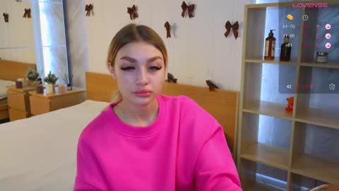 ellamilla online show from 12-29-24, 05:42