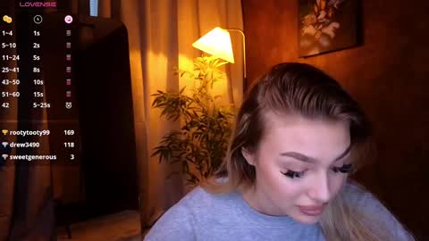 ellamilla online show from 01-08-25, 08:38