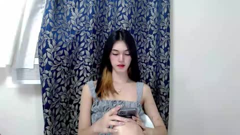 ELLA online show from 09-18-25, 09:39