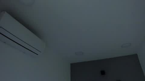 Ella online show from 02-10-25, 04:41