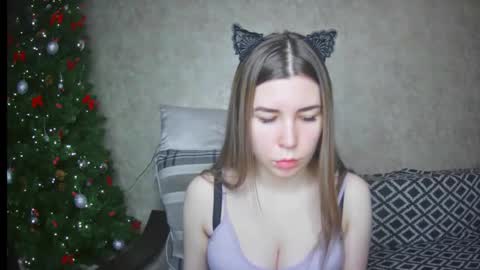 EllaNuar online show from 01-21-25, 06:11